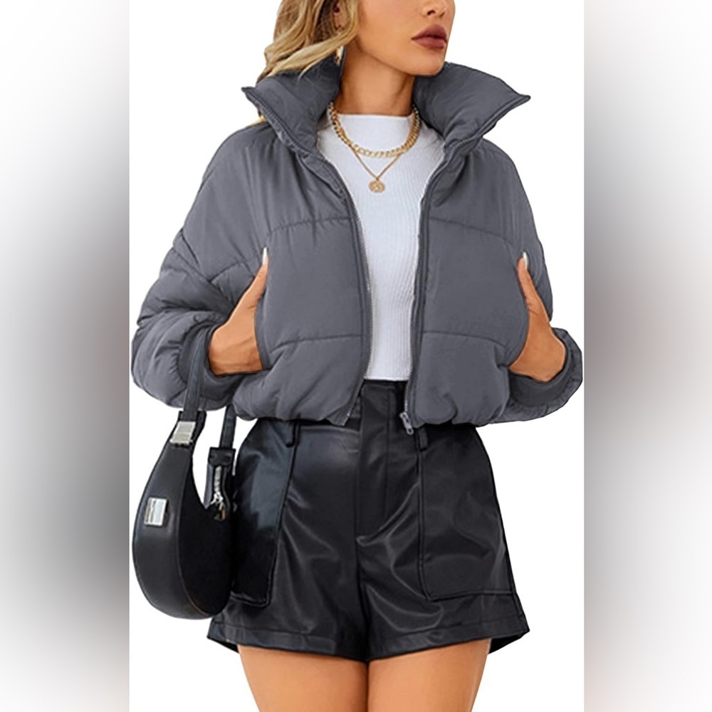 NWT- ChouYatou Women's Winter Quilted Cropped Puffer Jacket, Zip Stand Collar